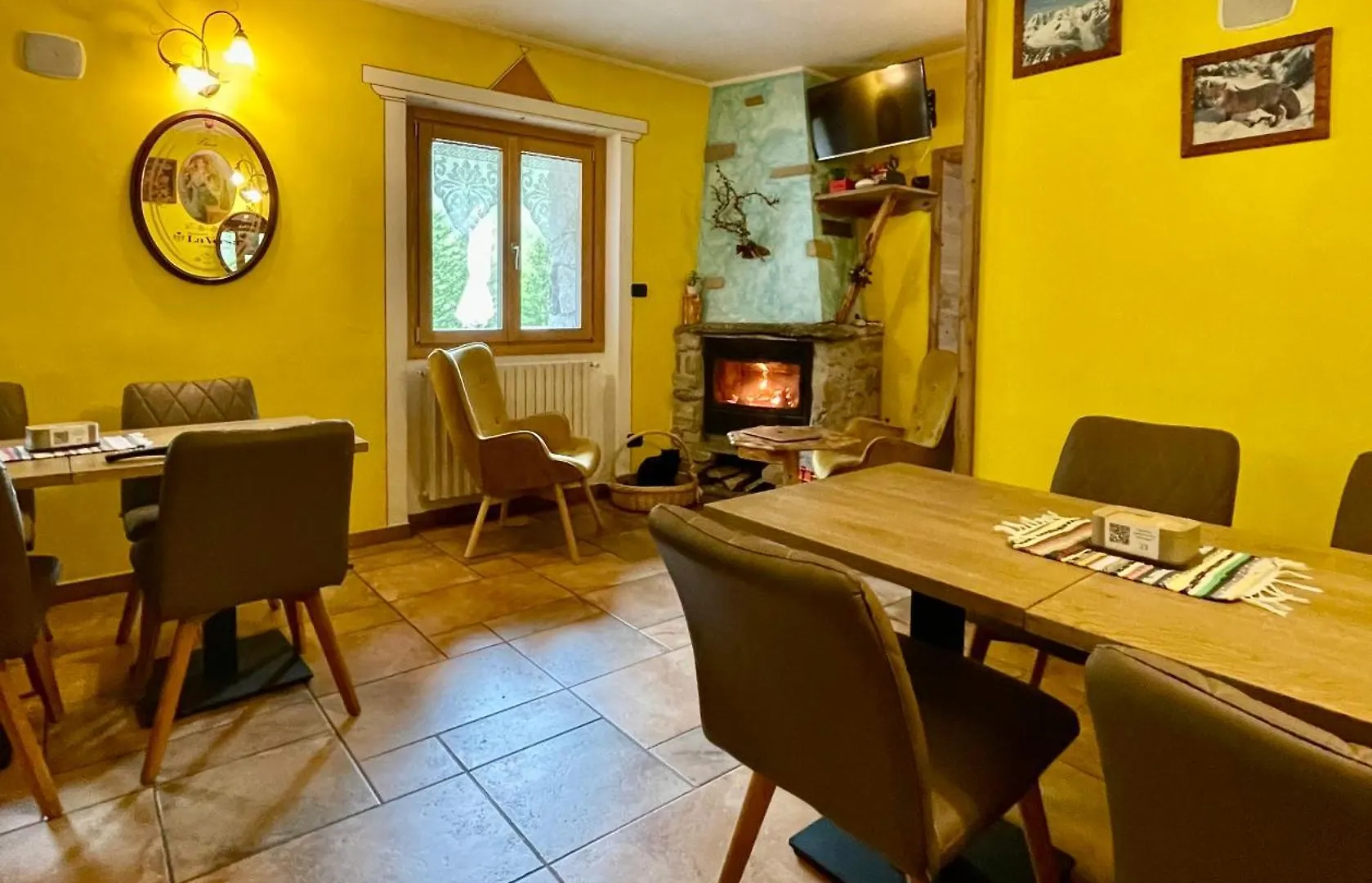 Hotel Gembro Chiesa in Valmalenco 3*,