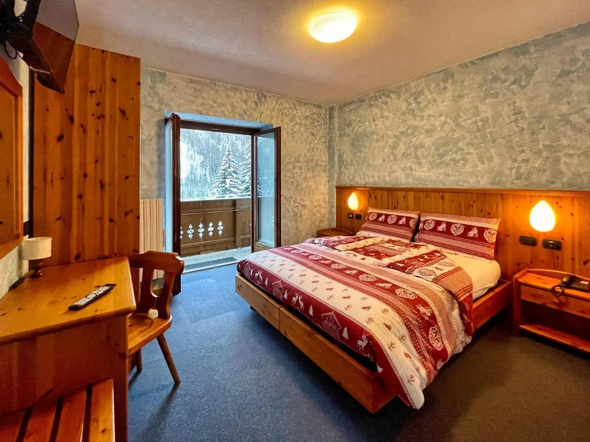 ***  Hotel Gembro Киеза-ин-Вальмаленко Италия