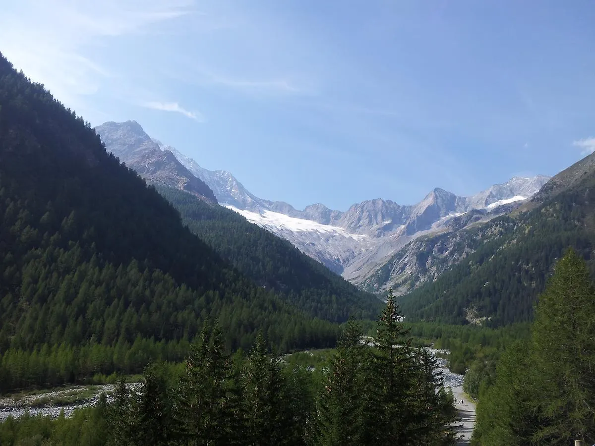 Hotel Gembro Chiesa in Valmalenco 3*,  Italia