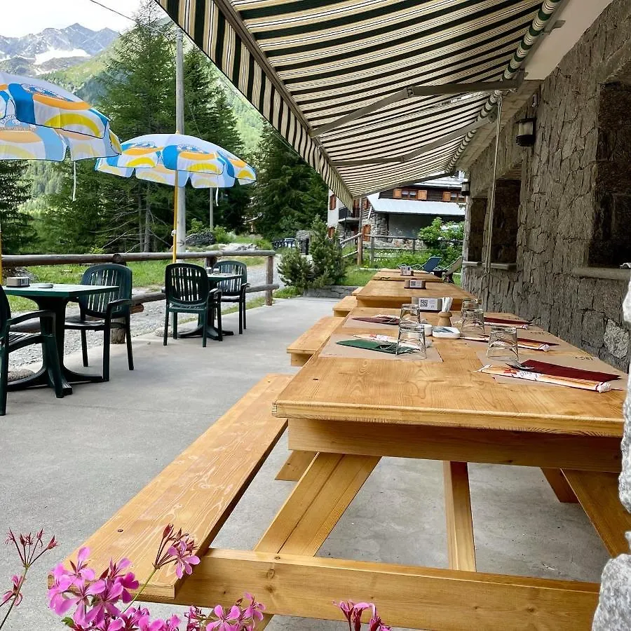 Hotel Gembro Chiesa in Valmalenco 3*,